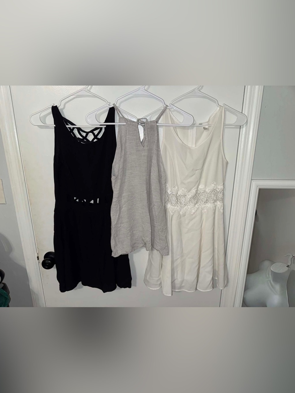 Woman’s summer clothing bundle small